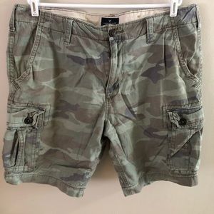 Men’s American Eagle Camo Cargo Shorts